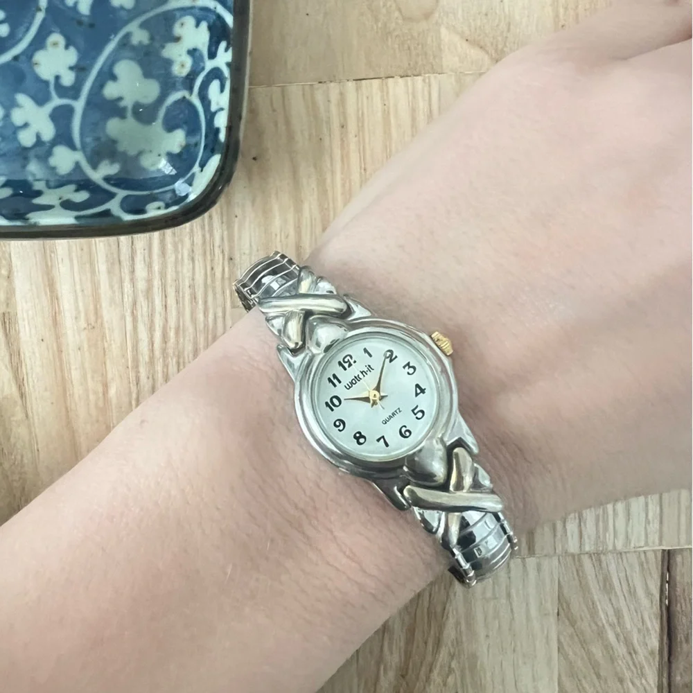 Watch-it ladies silver tone bracelet watch NEW BATTERY